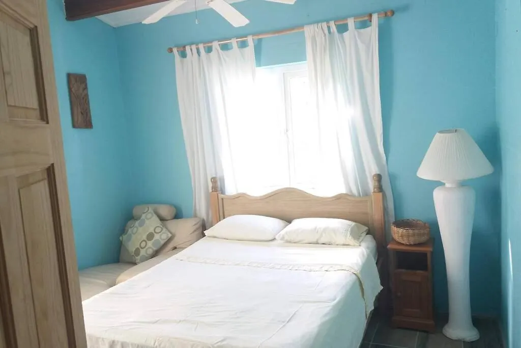 Spacious Apartment In Quiet Neighborhood Nr Airport And Beach Vieux Fort Saint Lucia